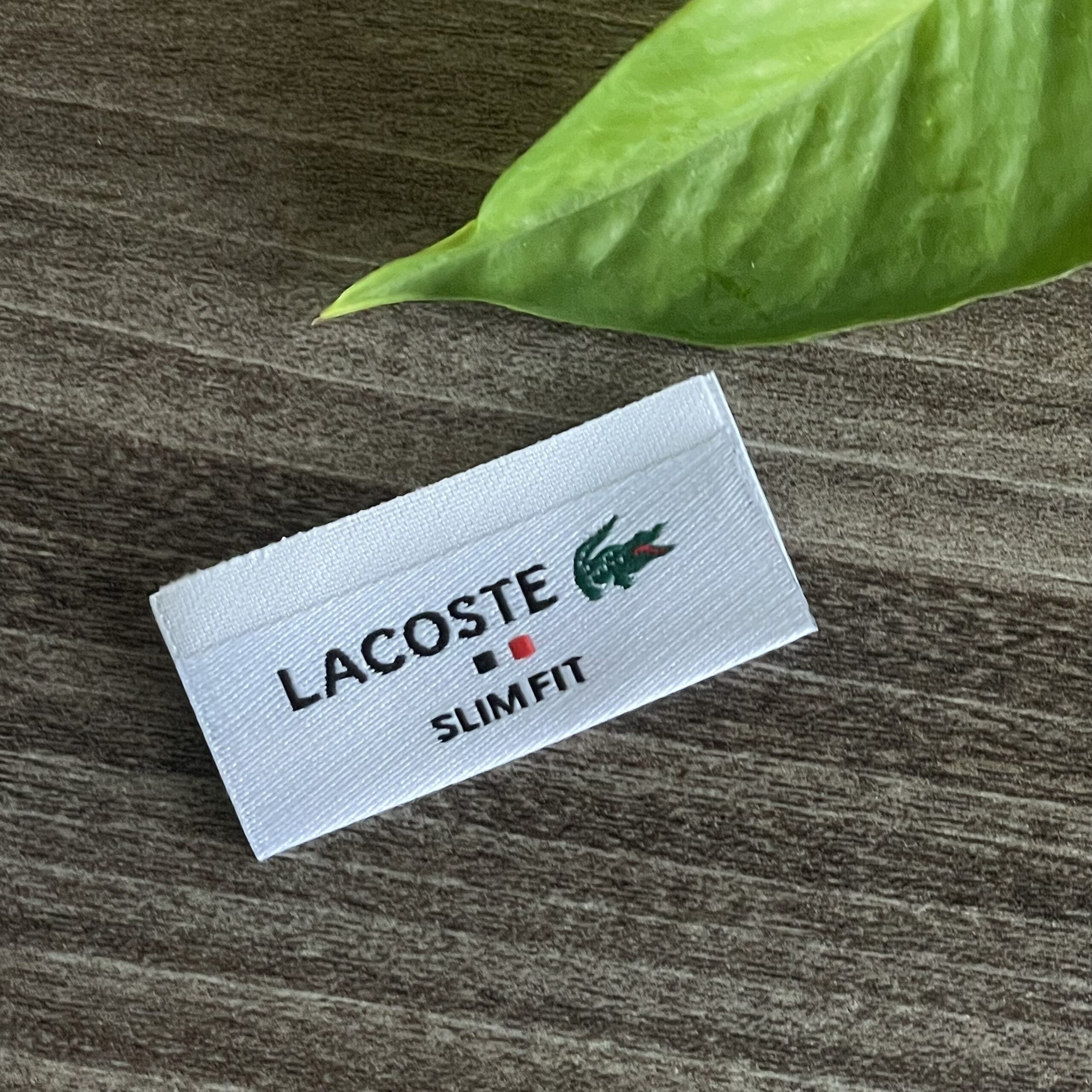 Nhãn Dệt Lacoste